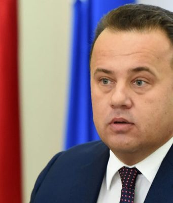 Liviu Pop: „România este singura ţară din Uniunea Europeană care are profesori necalificaţi” Liviu-Marian-Pop-Ministrul-Educatiei-Nationale-1