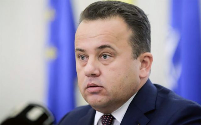 liviu pop ministrul educatiei