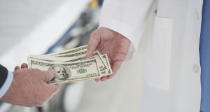 medici sanatate bani donatii